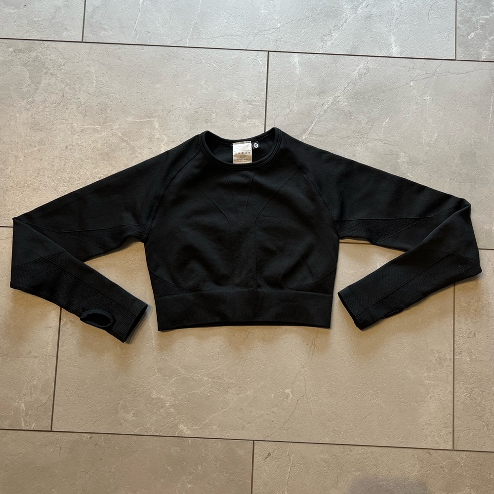 Aybl cropped long sleeve workout top